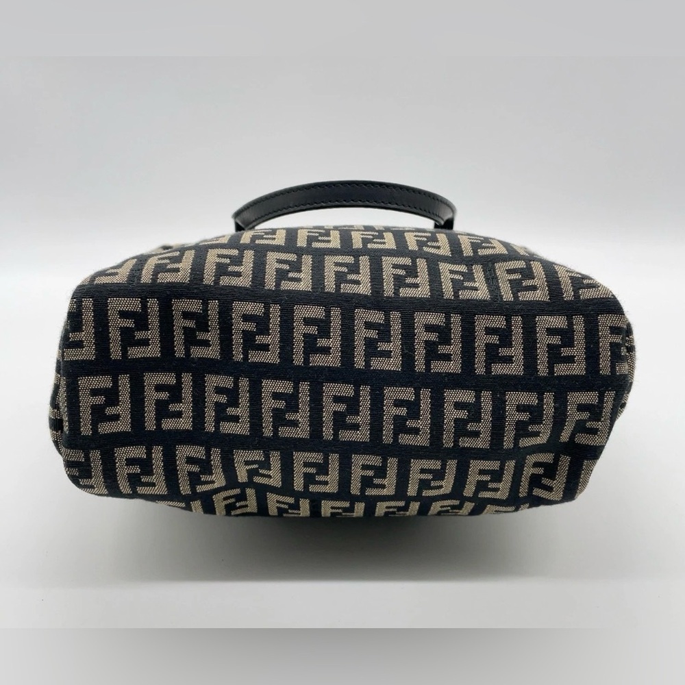 Authentic Fendi Zucchino Pattern Canvas Black x Beige Small Handbag - Picture 4 of 15